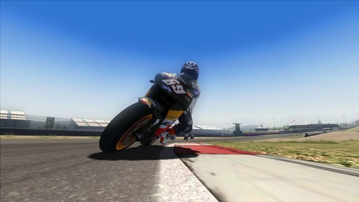 Скриншоты из MotoGP '06 / Картинка 4