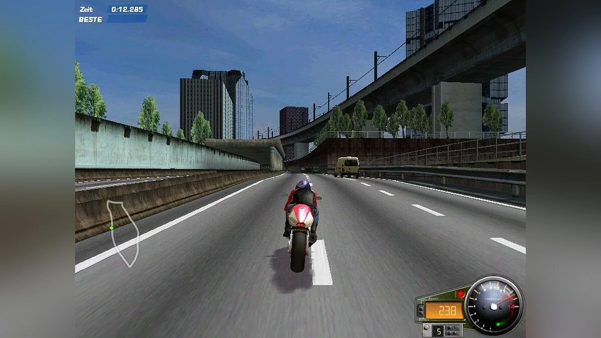 Скриншоты из Moto Racer 3 / Картинка 33