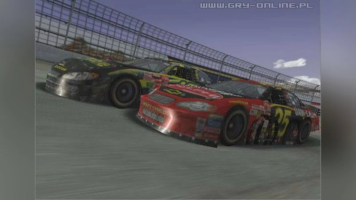 Скриншоты из NASCAR Thunder 2004 / Картинка 17