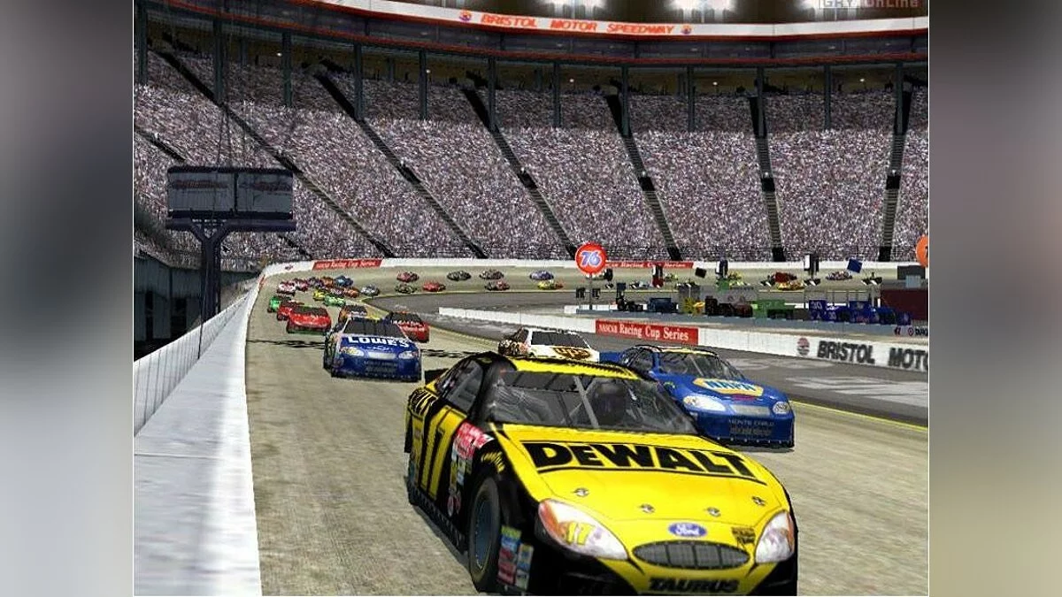 Скриншоты из NASCAR Thunder 2004 / Картинка 20
