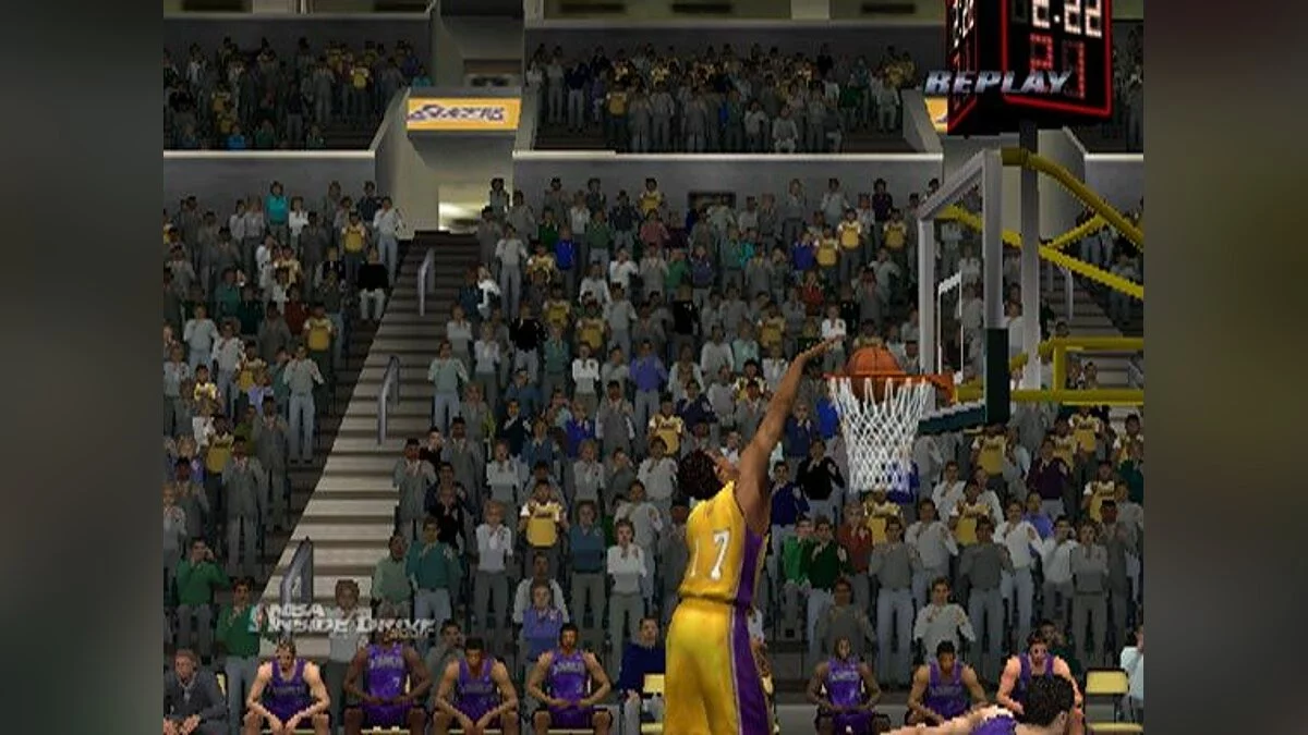Скриншоты из NBA Inside Drive 2004 / Картинка 9