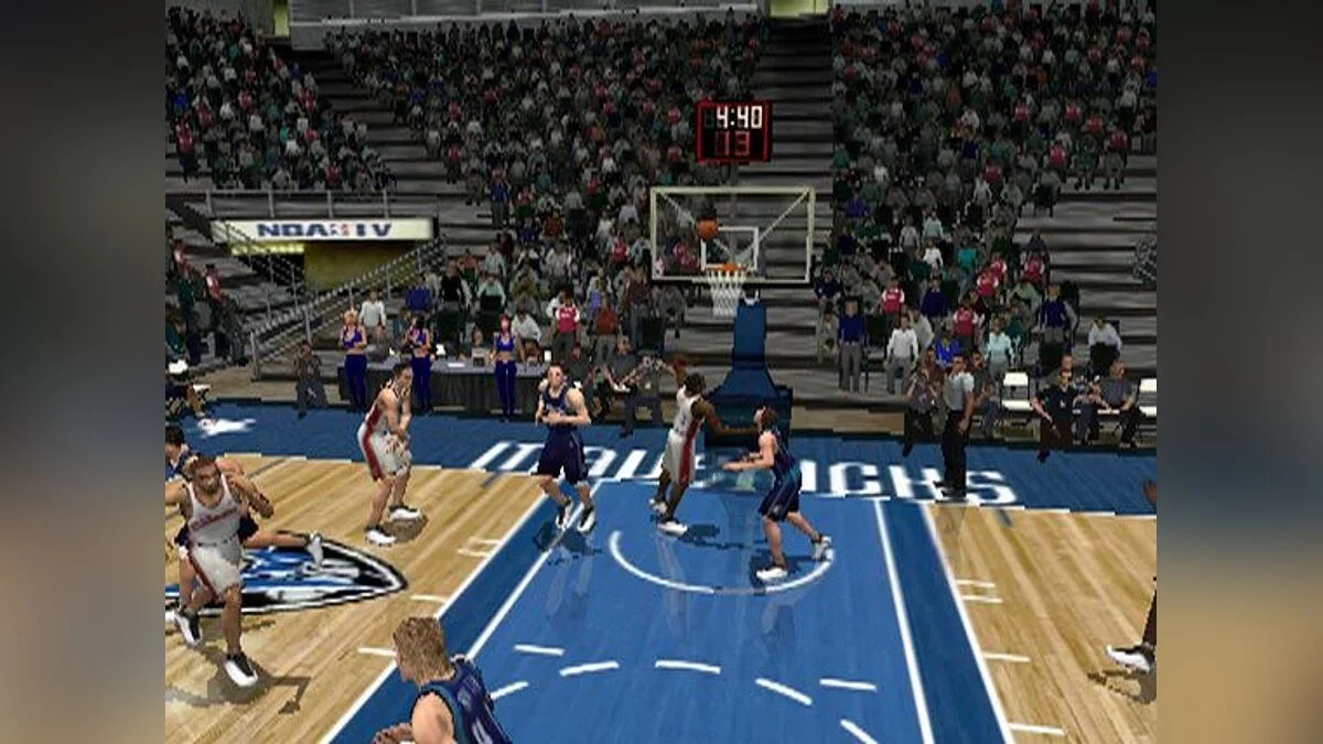 Скриншоты из NBA Inside Drive 2004 / Картинка 11