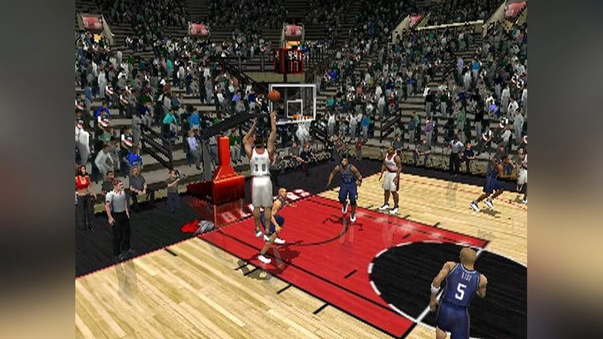Скриншоты из NBA Inside Drive 2004 / Картинка 17