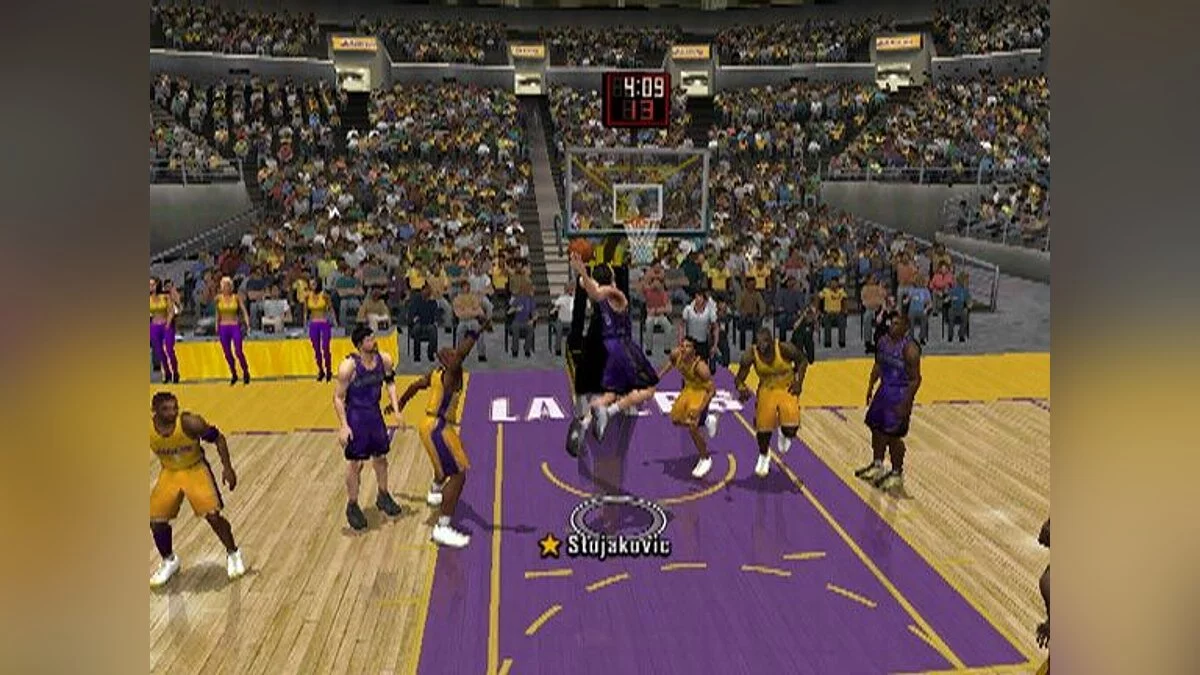 Скриншоты из NBA Inside Drive 2004 / Картинка 29