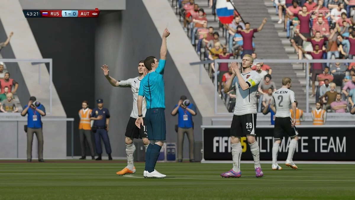 Скриншоты из FIFA 15 / Картинка 252