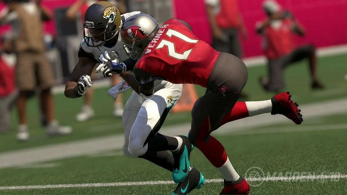 Скриншоты из Madden NFL 16 / Картинка 12