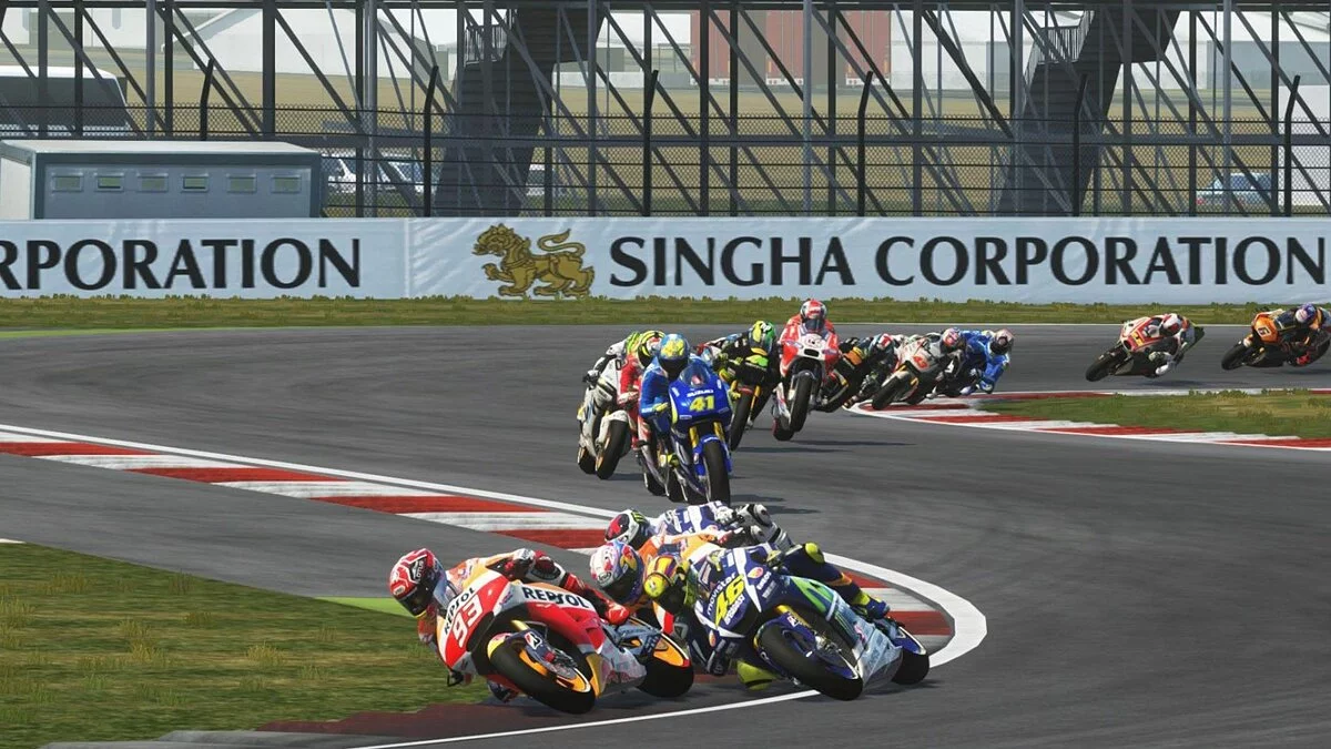 Скриншоты из MotoGP 15 / Картинка 20