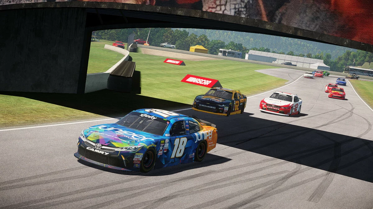 Скриншоты из NASCAR Heat 2 / Картинка 16
