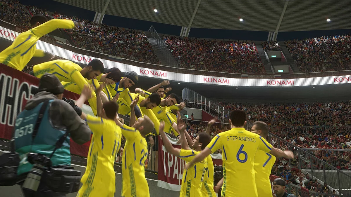 Скриншоты из Pro Evolution Soccer 2018 / Картинка 15
