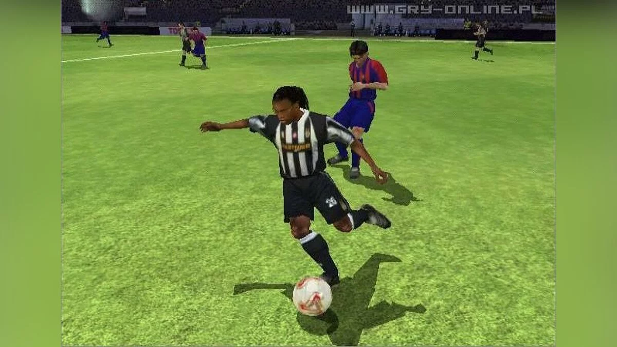 Скриншоты из FIFA Soccer 2003 / Картинка 7