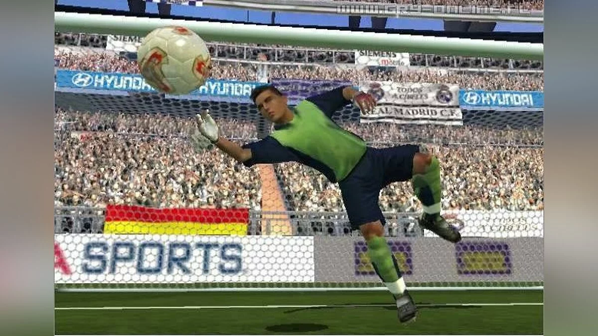 Скриншоты из FIFA Soccer 2003 / Картинка 17