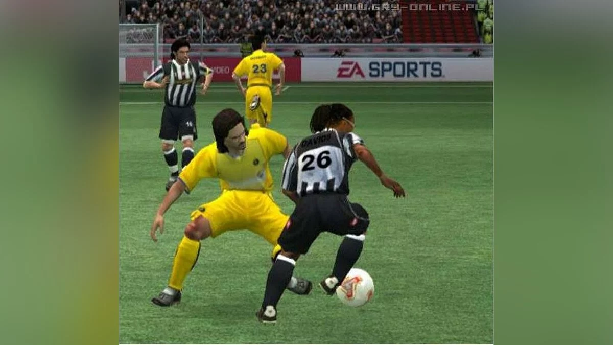 Скриншоты из FIFA Soccer 2003 / Картинка 18