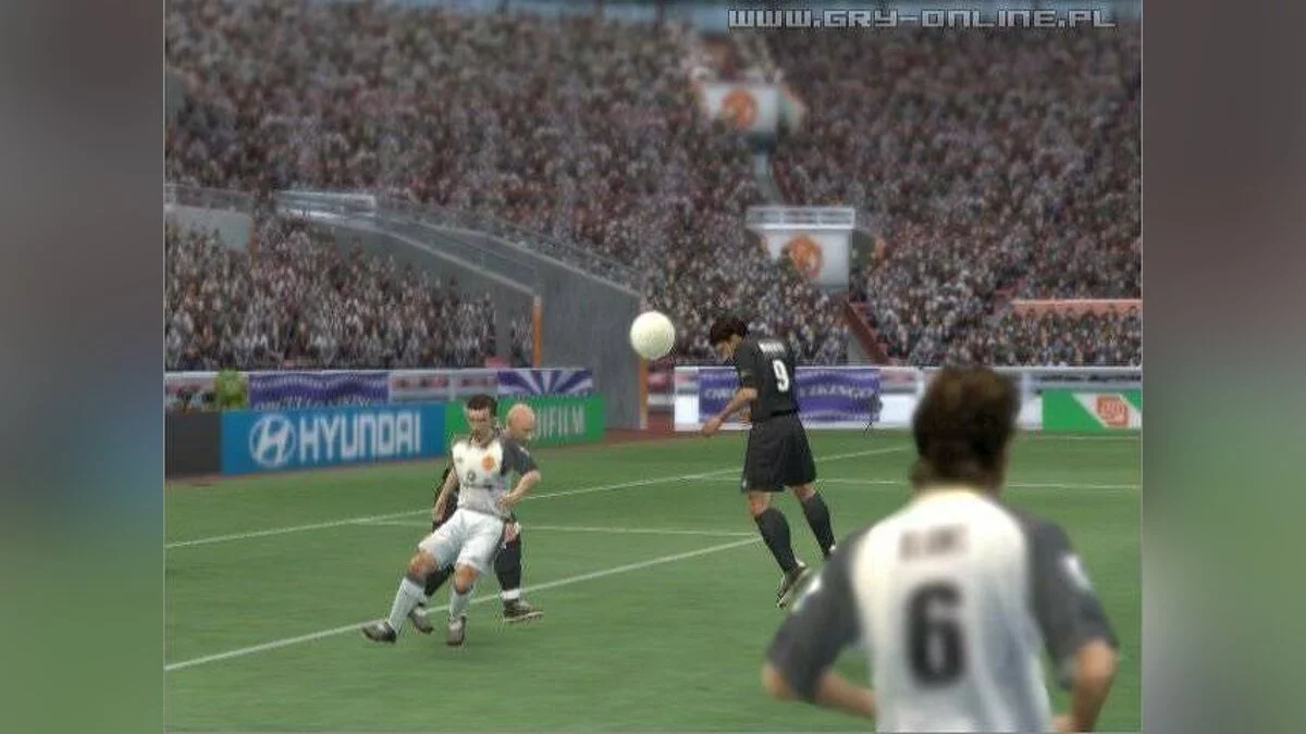 Скриншоты из FIFA Soccer 2003 / Картинка 22