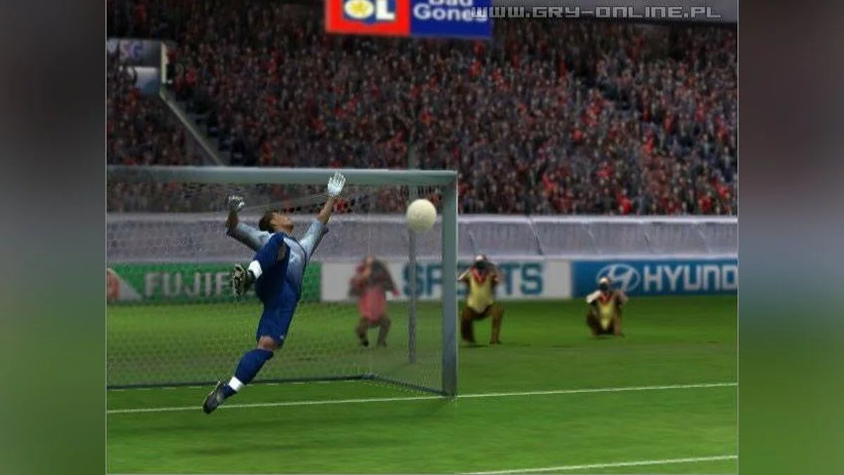 Скриншоты из FIFA Soccer 2003 / Картинка 24