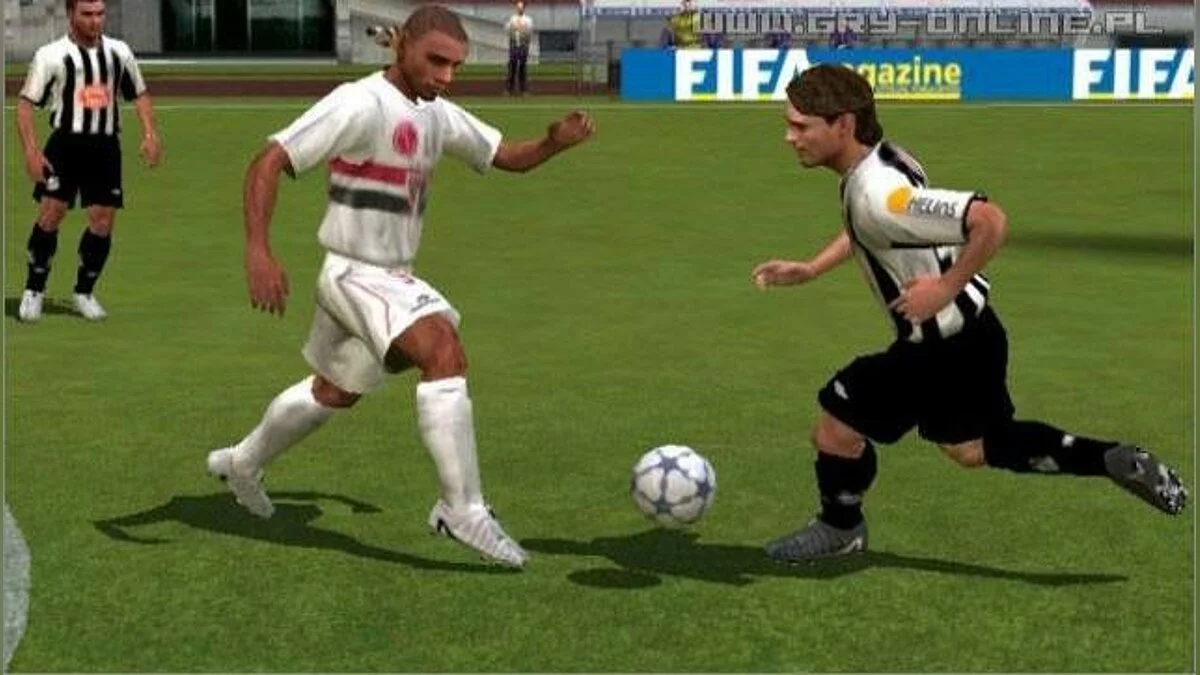 Скриншоты из FIFA Soccer 2005 / Картинка 52