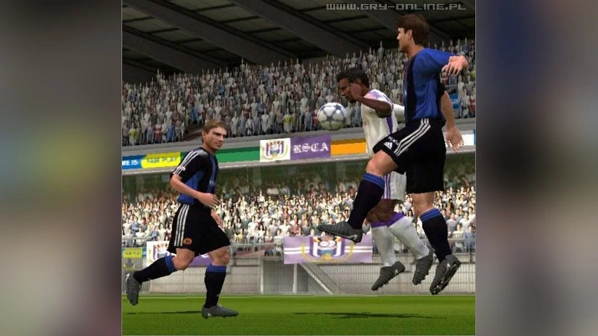 Скриншоты из FIFA Soccer 2005 / Картинка 53