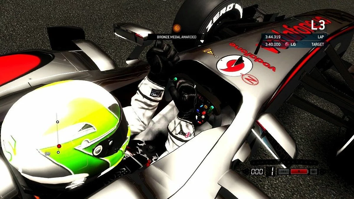 Скриншоты из F1 2013 / Картинка 30