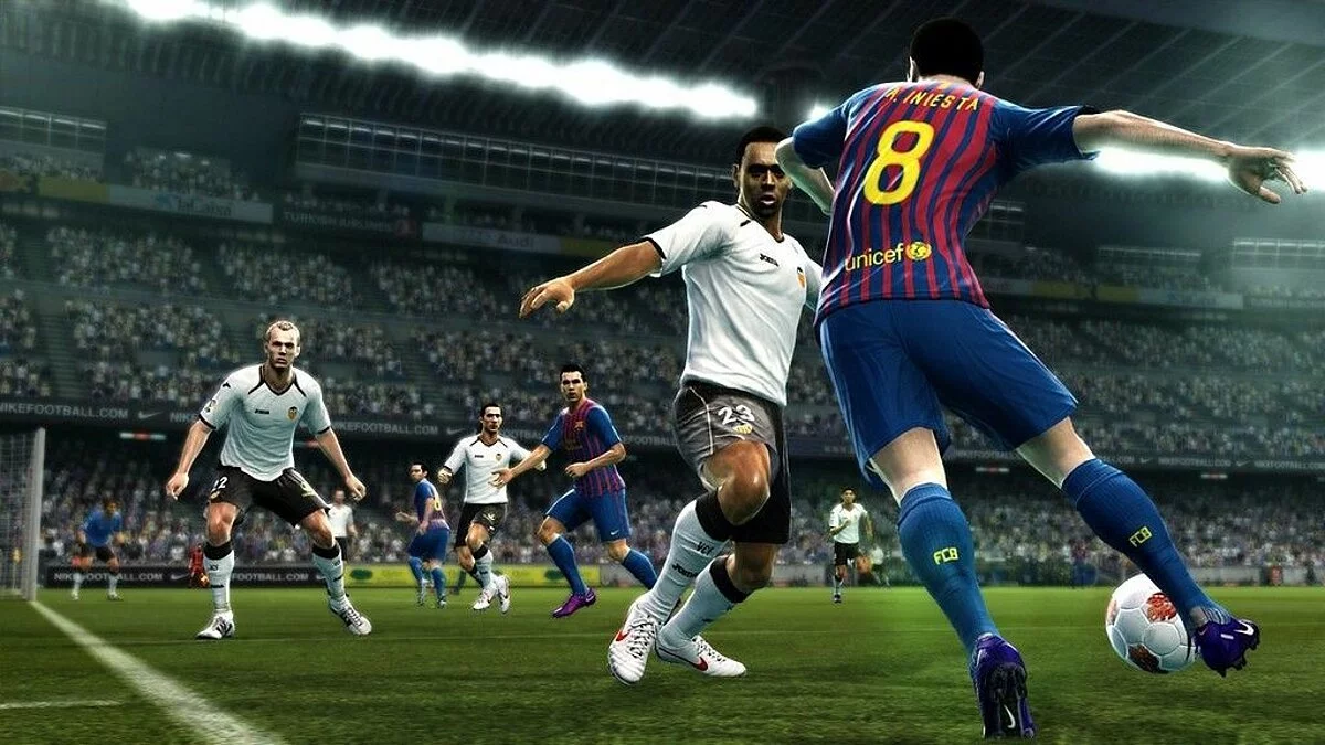 Скриншоты из Pro Evolution Soccer 2013 / Картинка 30