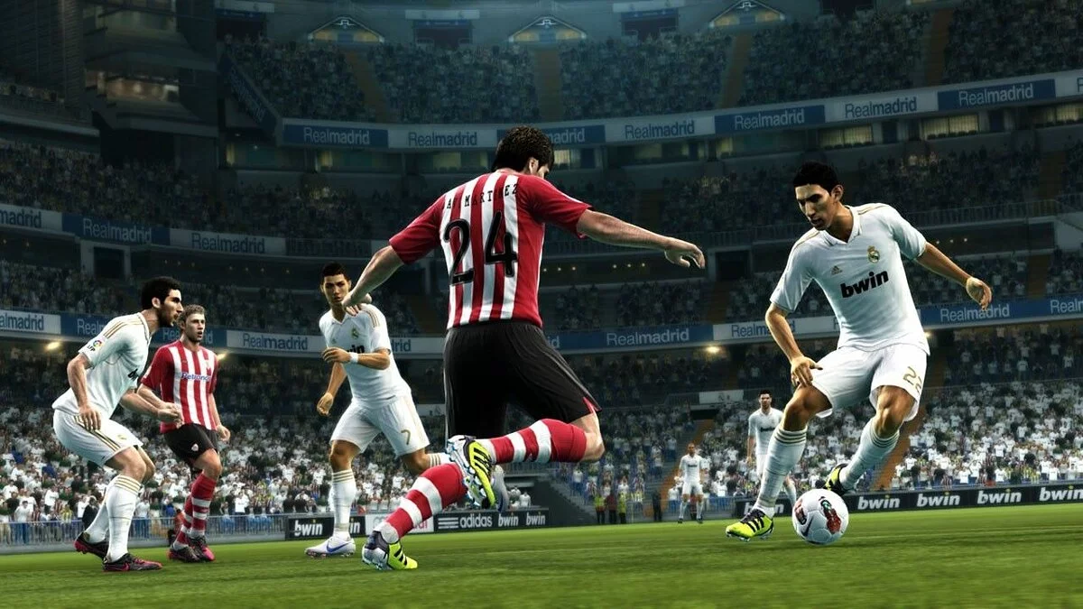 Скриншоты из Pro Evolution Soccer 2013 / Картинка 39