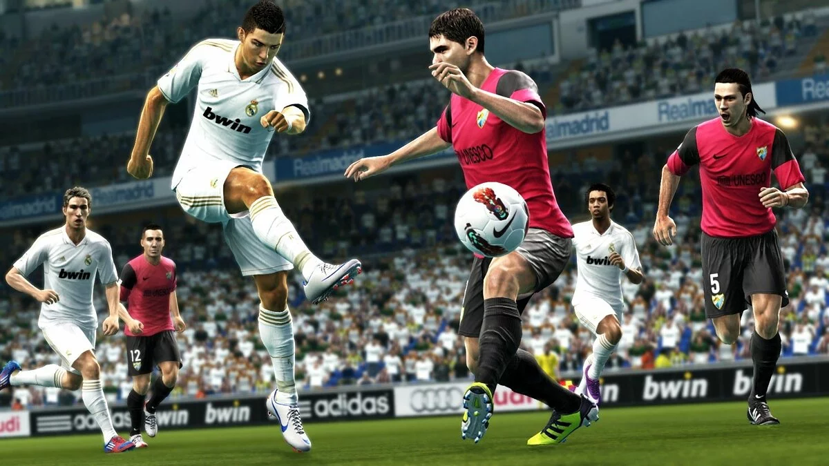 Скриншоты из Pro Evolution Soccer 2013 / Картинка 15