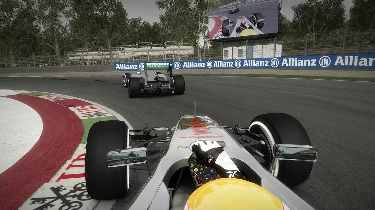 Скриншоты из F1 2012 / Картинка 27