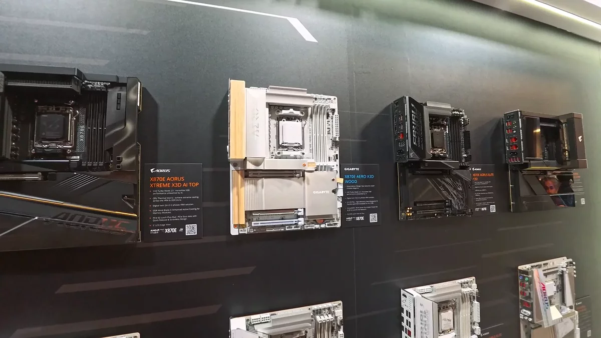 Интервью VGTimes с представителями GIGABYTE на CES 2026: топовая видеокарта GIGABYTE RTX 5090 и «деревянная» материнская плата