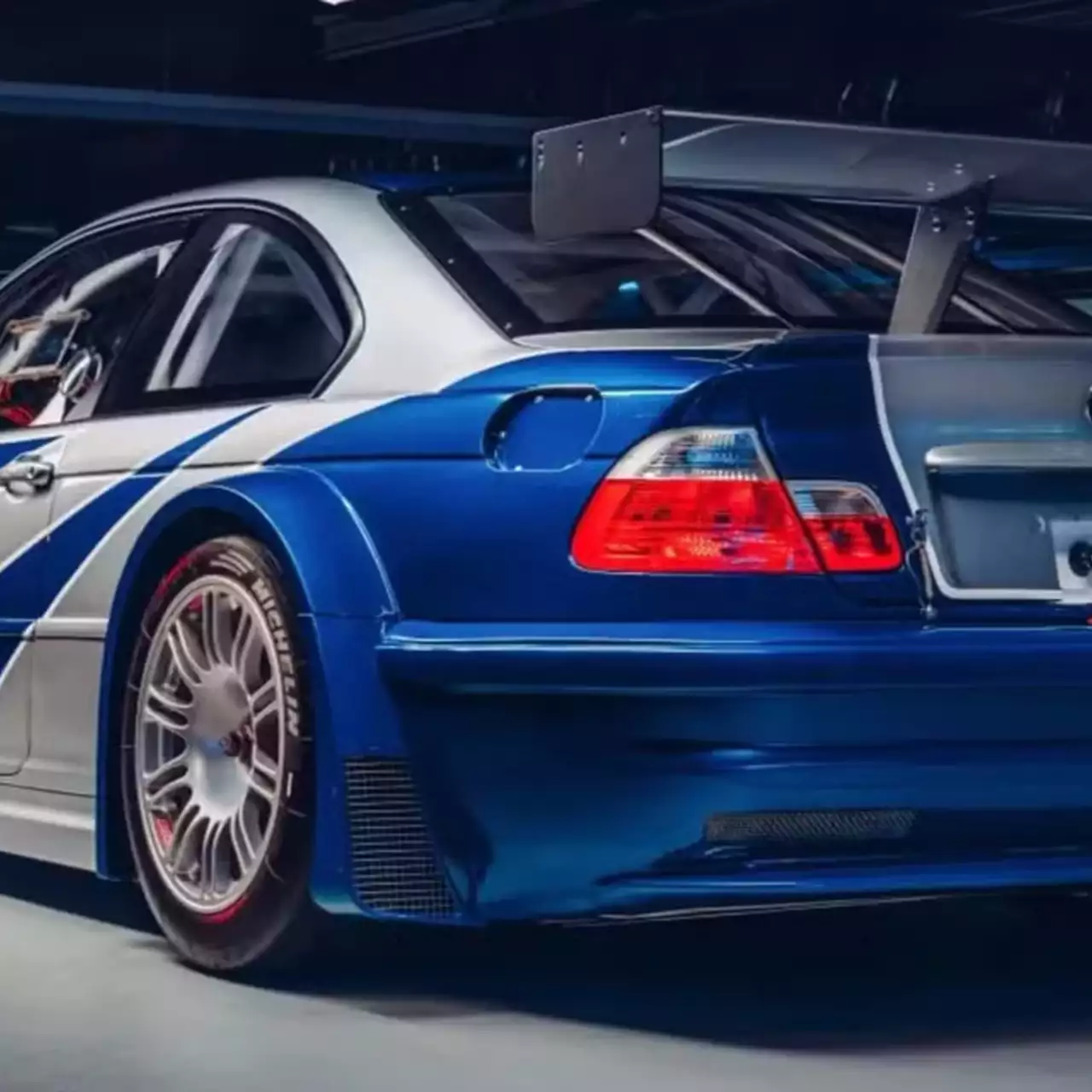 Фанат показал собственную коллекционку по NFS: Most Wanted с культовой BMW M3 GTR