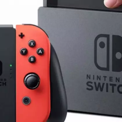 Что будет, если сбросить Nintendo Switch с 300 метров?