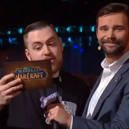 На BlizzCon ребенок подбежал к камере и призвал освободить Гонконг. Ведущий не растерялся — видео