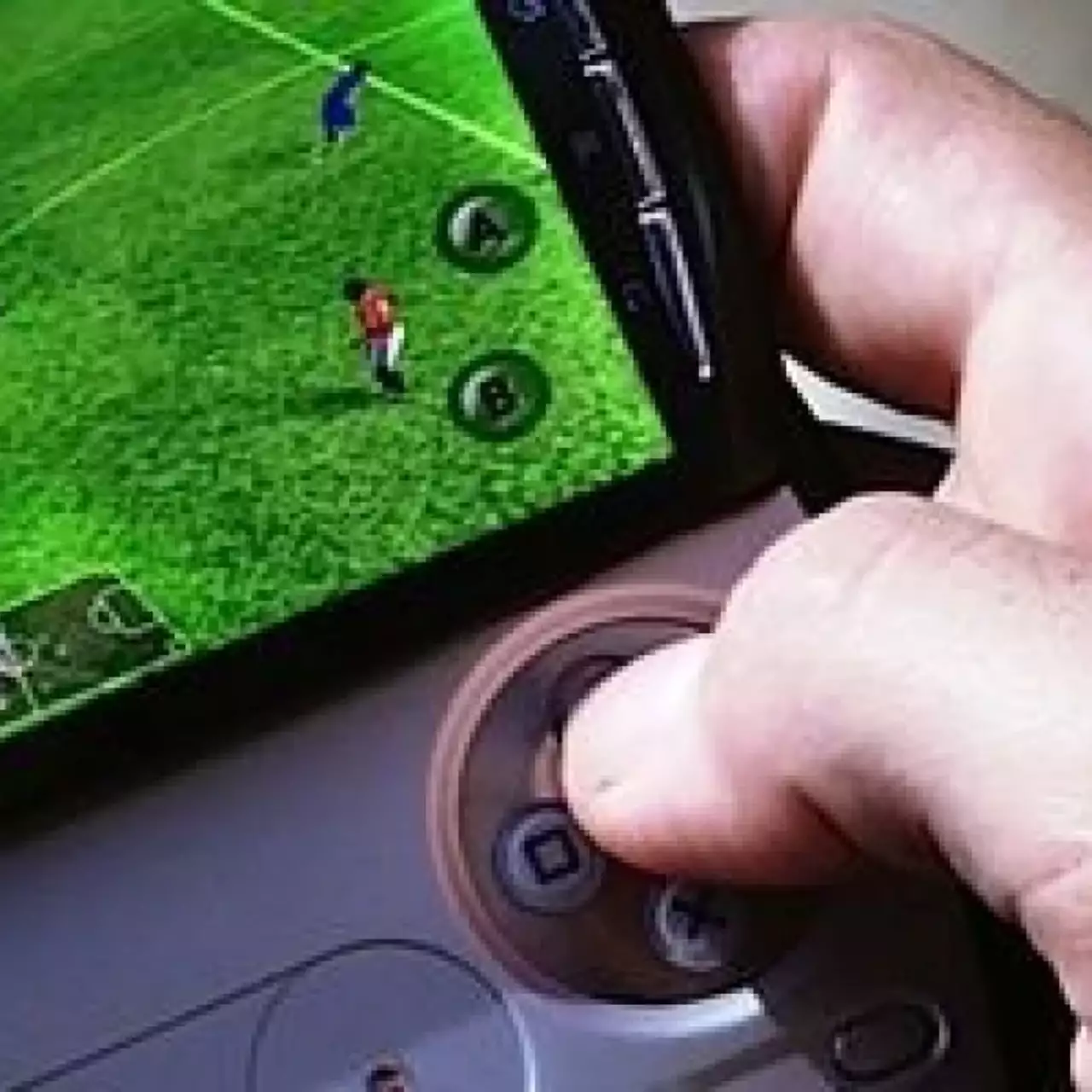 Sony анонсировала Battlefield: Bad Company и Minecraft для Xperia Play