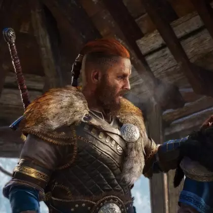 Игрок Assassin's Creed Valhalla нашел секретное супермощное оружие в груде камней