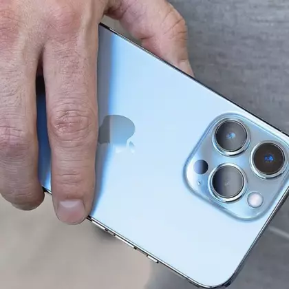 Китаец круто прокачал iPhonе 13 Pro Max — более мощная батарея, выход на наушники, USB-C и активное охлаждение